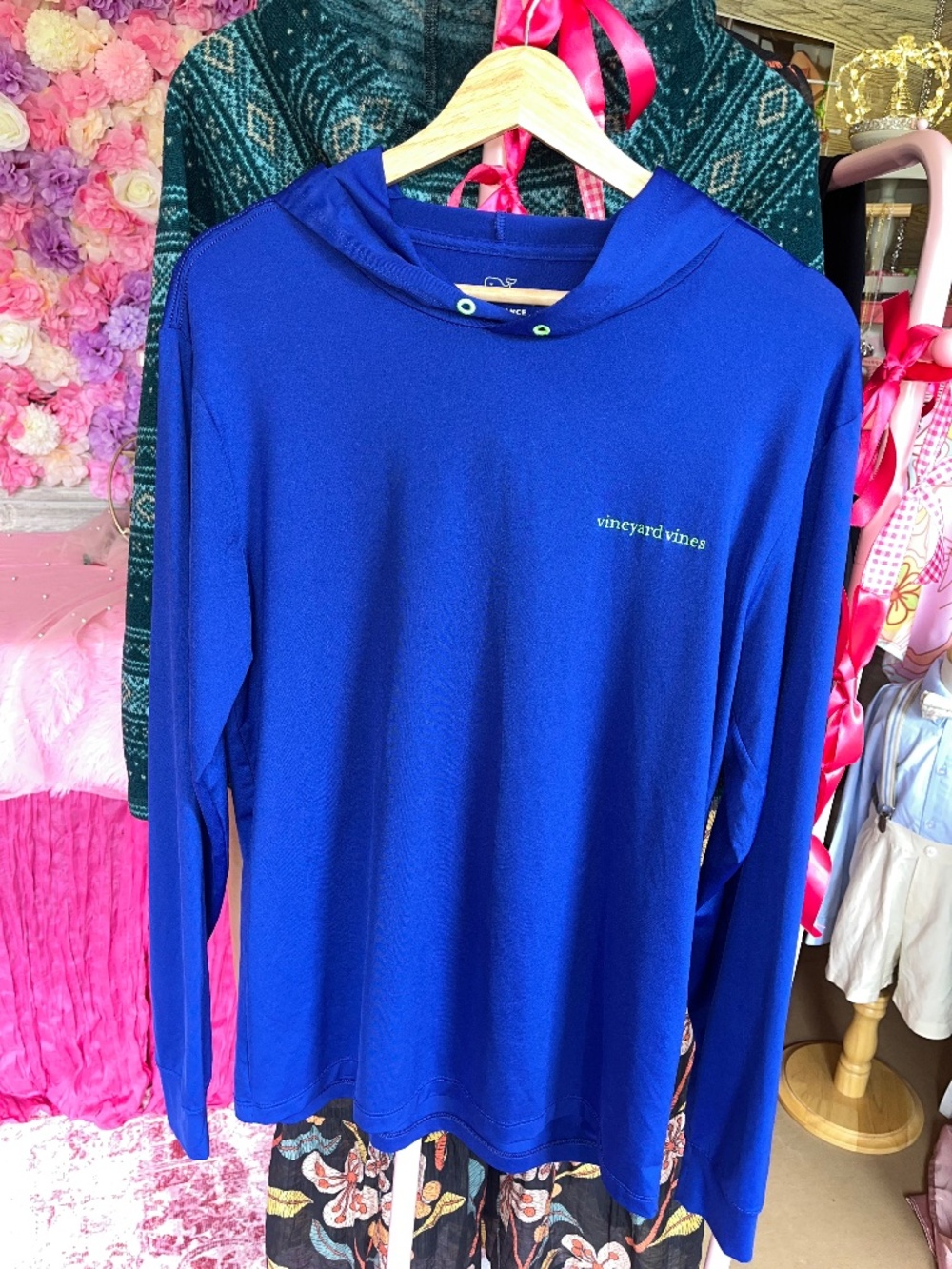 Vineyard Vine Performance hooded long sleeve